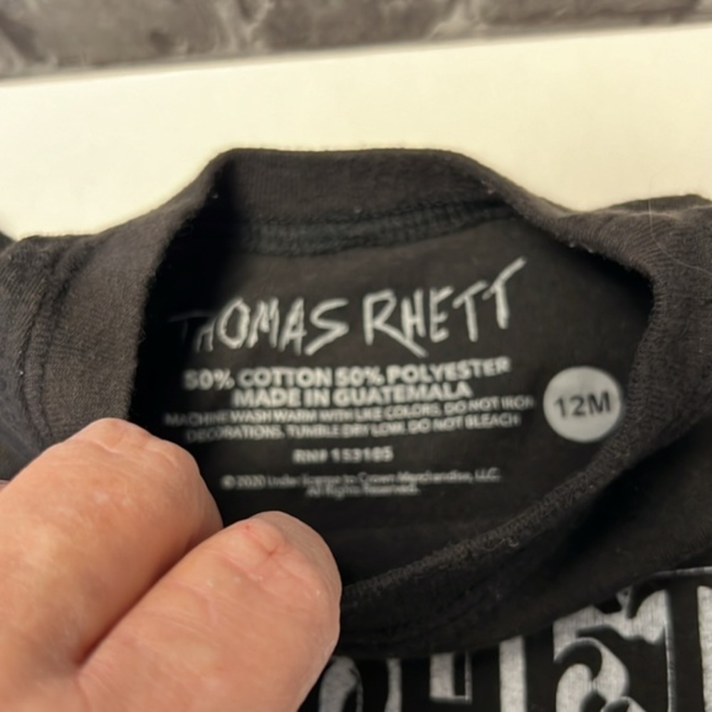 Thomas Rhett - Picture 3 of 4